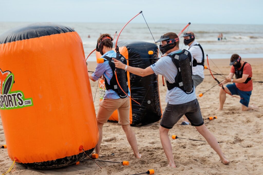 Bedrijfsuitje op het strand van Zandvoort