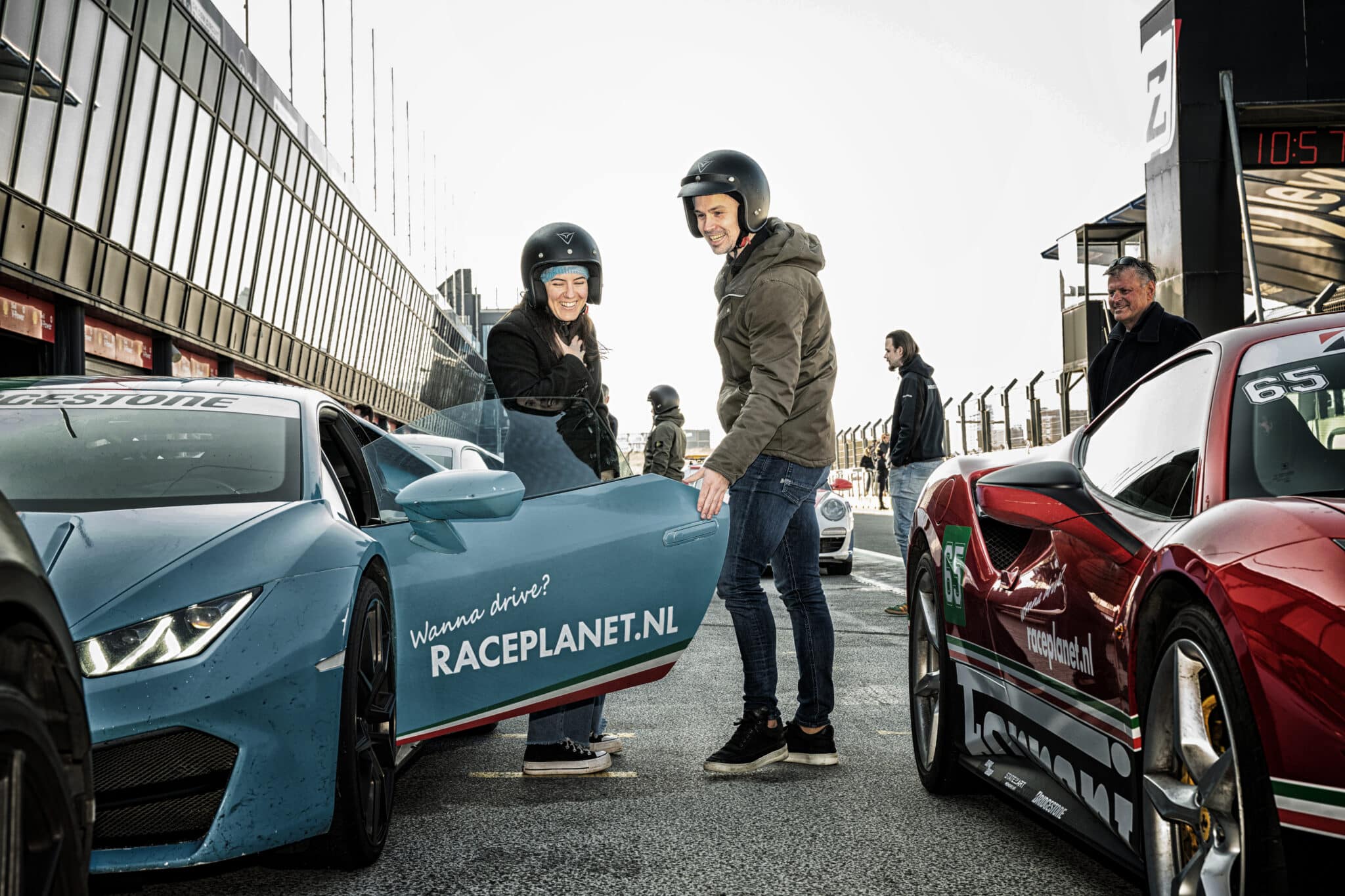 Bedrijfsuitje met autosport op circuit Zandvoort