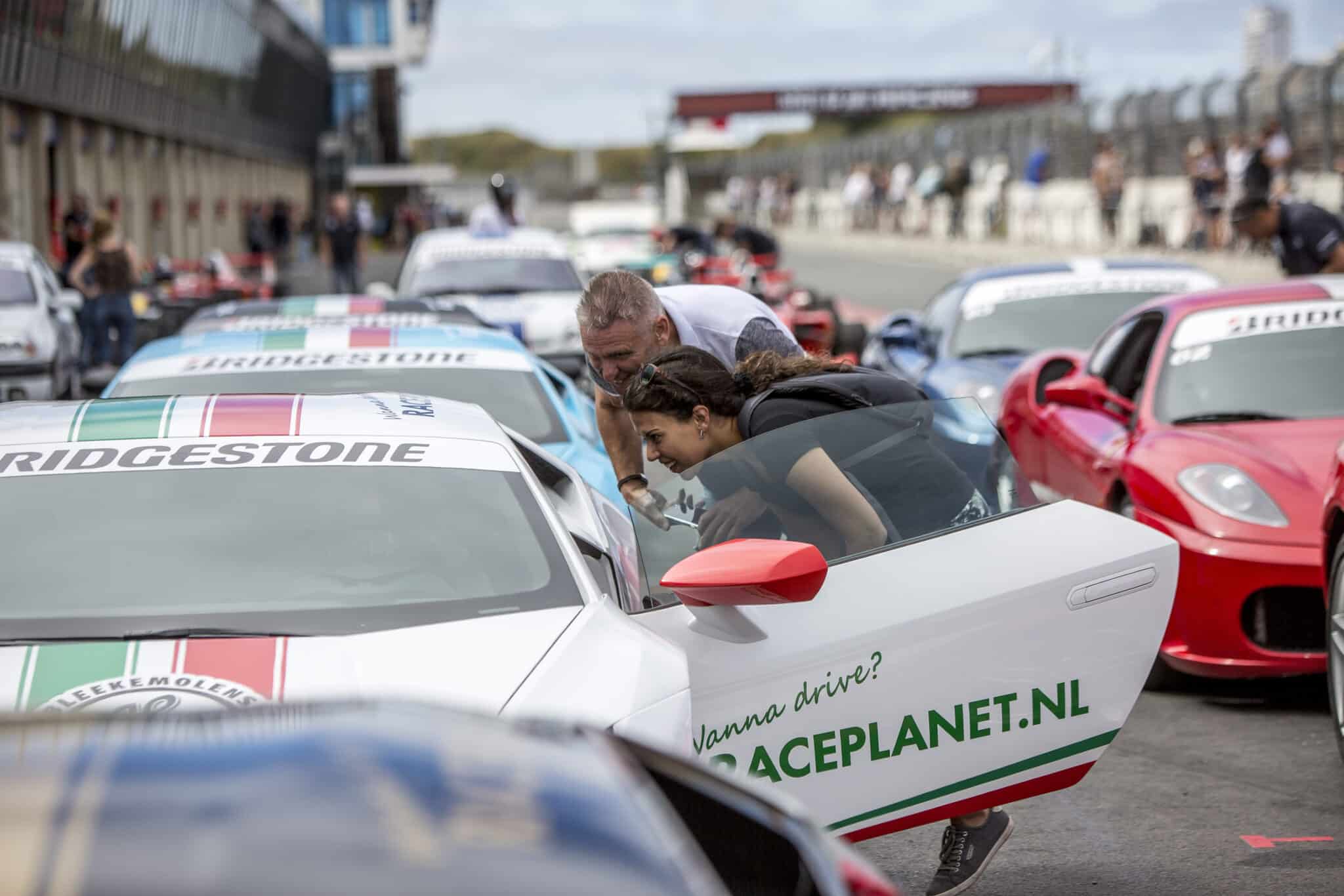 Bedrijfsuitje op circuit van Zandvoort